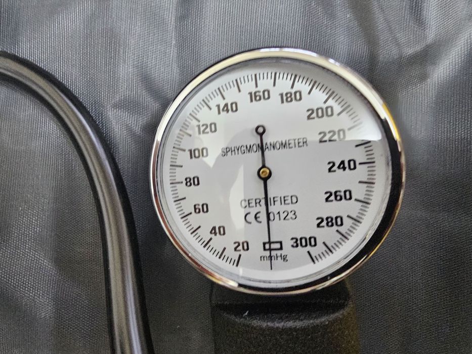 Tensiometru mecanic cu stetoscop