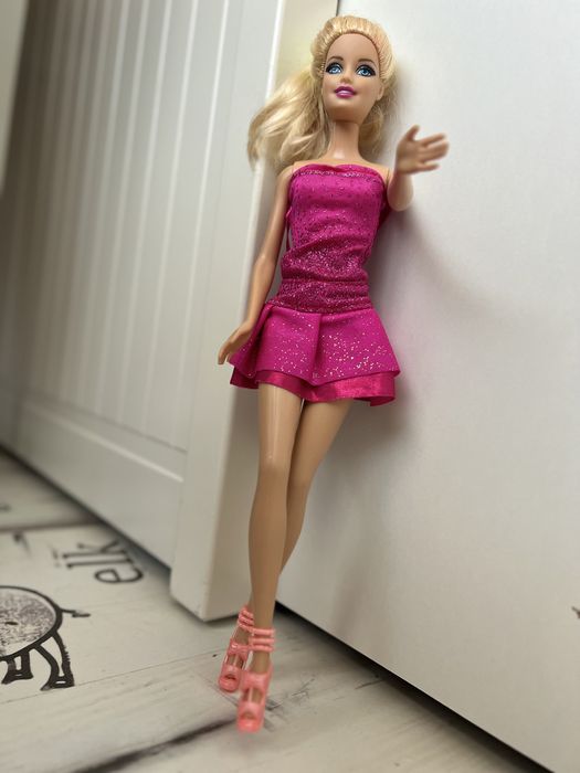 Дрехи за кукли Barbie
