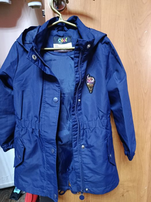 Демисезонная курточка для девочки