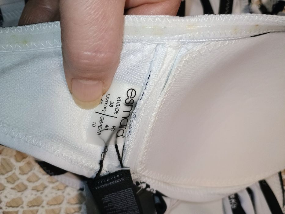 Нов дамски бански костюм