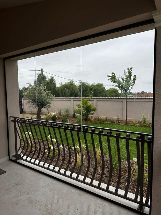 Terase din sticla securizata.sisteme din sticla securizata