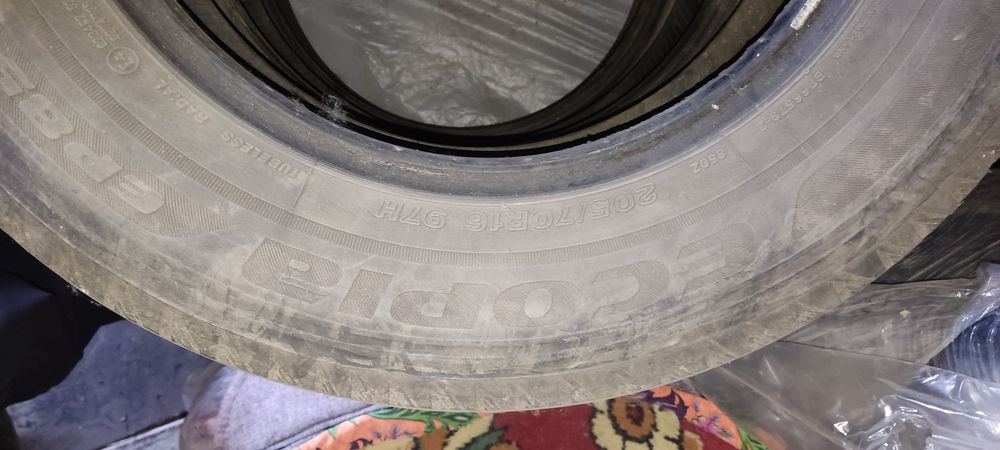 Продам летние шины Bridgestone