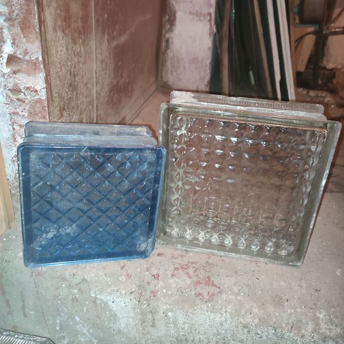 Продам стеклоблоки большие