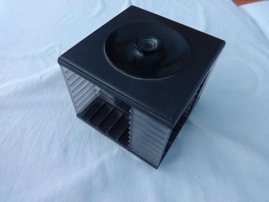 Оригинални аудио касети на метъл групи + касетник