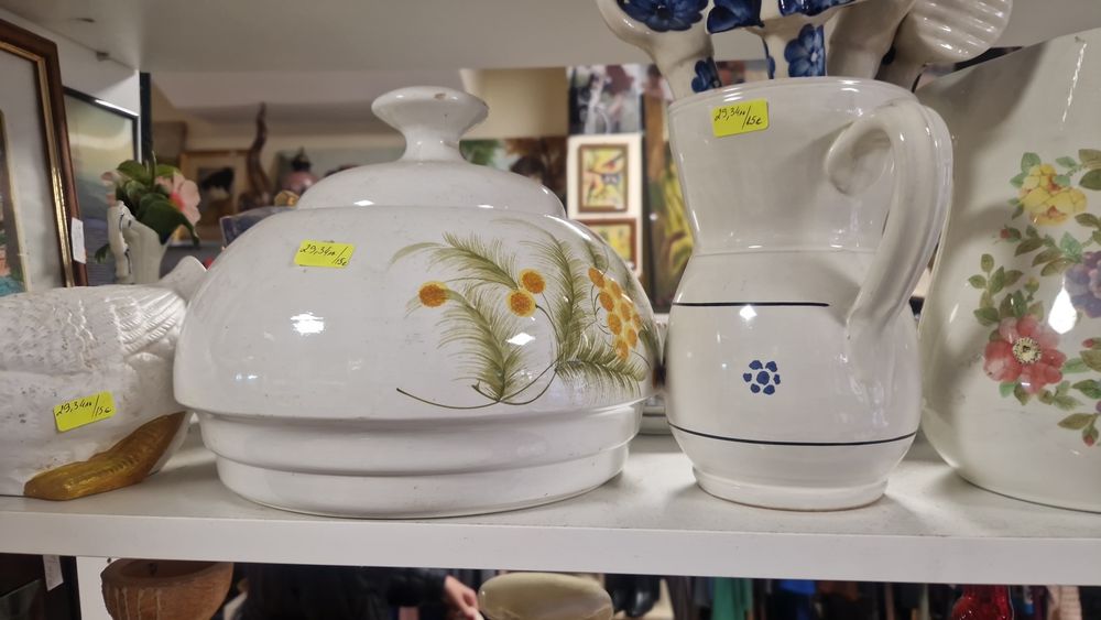 Разпродажба сувенири