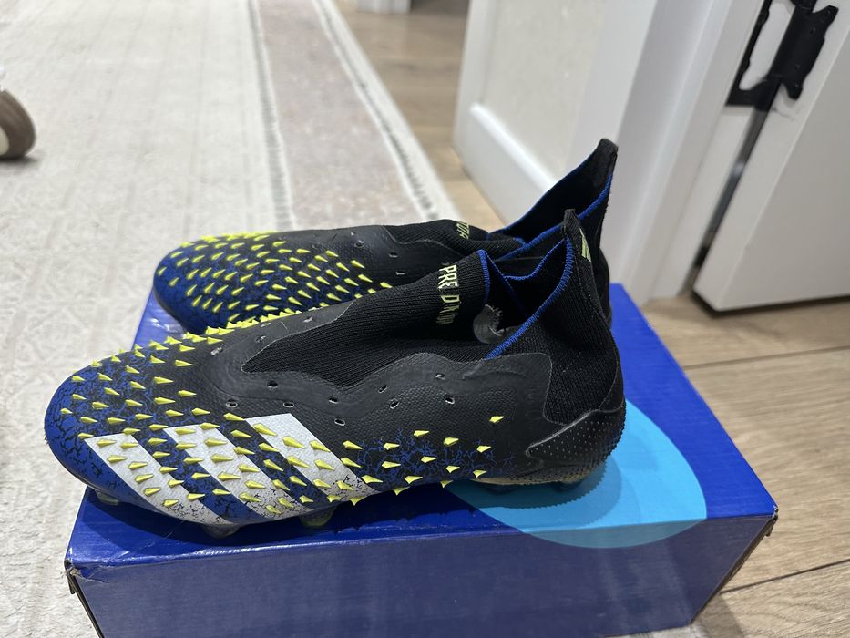 Продам бутсы Adidas Predator