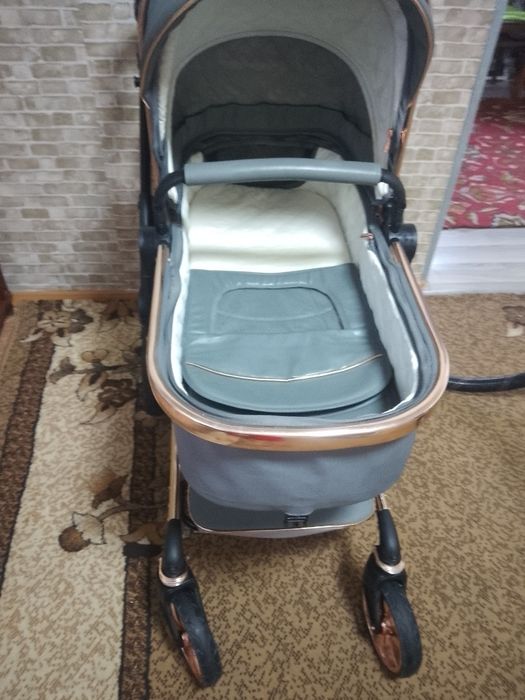 Коляска в хорошем состоянии