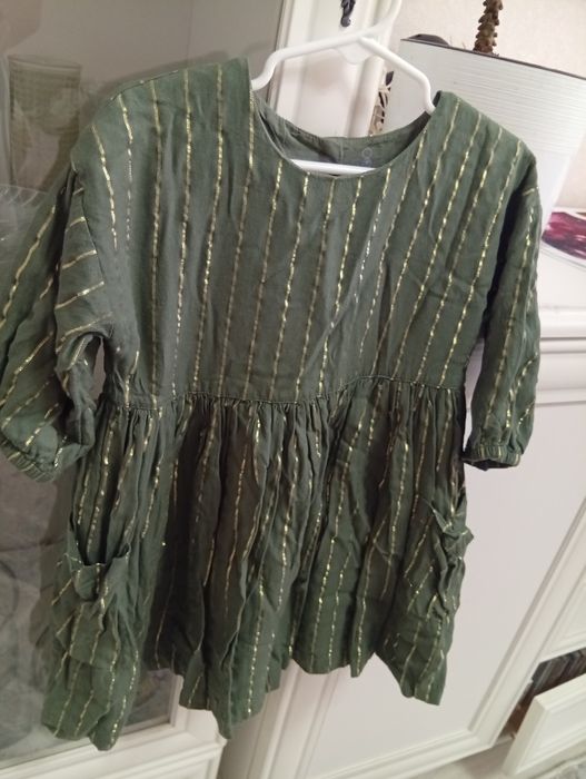 Продам дёшево вещи для девочек.