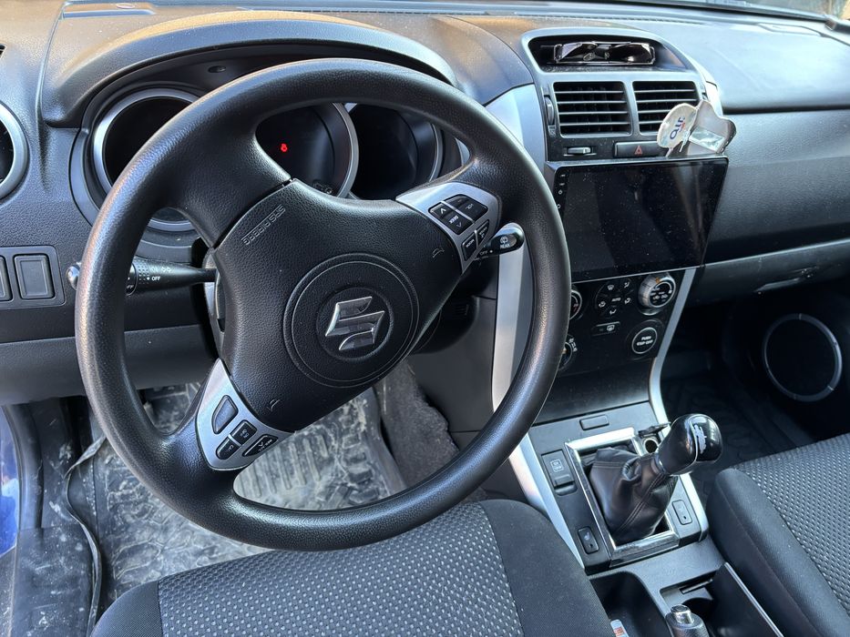 Vând Suzuki Grand Vitara 2009 2.0 benzina