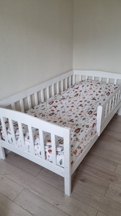 Продам детские кровати 2 ед новые