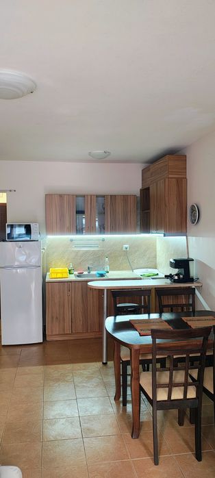 Дава се под наем Едностаен апартамент в Поморие - 45 кв.м за 255 € - Снимка #3