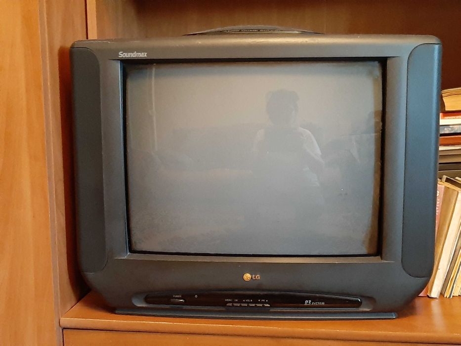 Продам телевизор