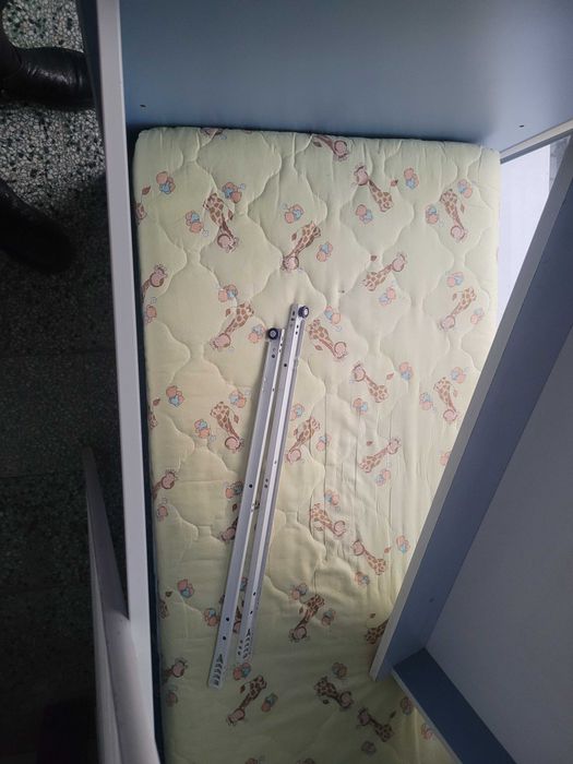 Детското Легло бебе