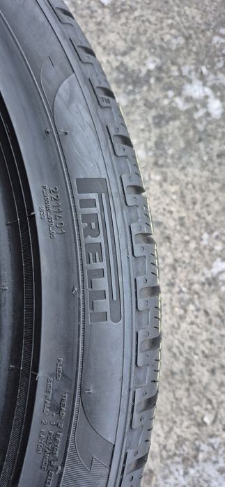 4 anvelope iarna Pirelli 295/35/21.Pretul este pe bucata.