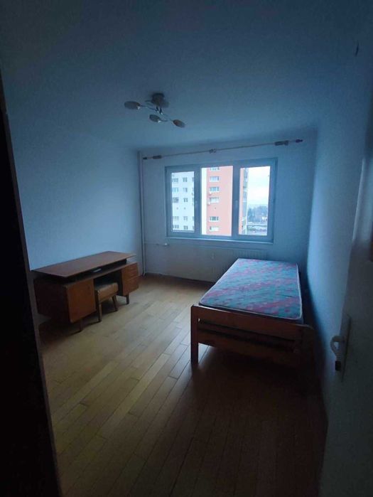 Дава се под наем Тристаен апартамент в София, Младост 1 - 90 кв.м за 714 € - Снимка #2