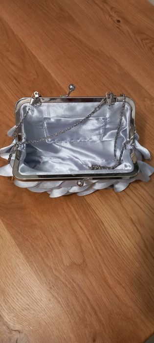 красива дамска чанта