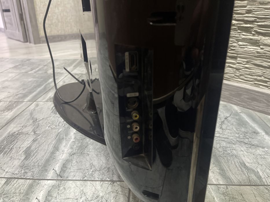 Телевизор с wifi жк экран разбит