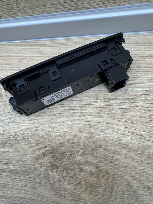 Бутон за управление BMW i3