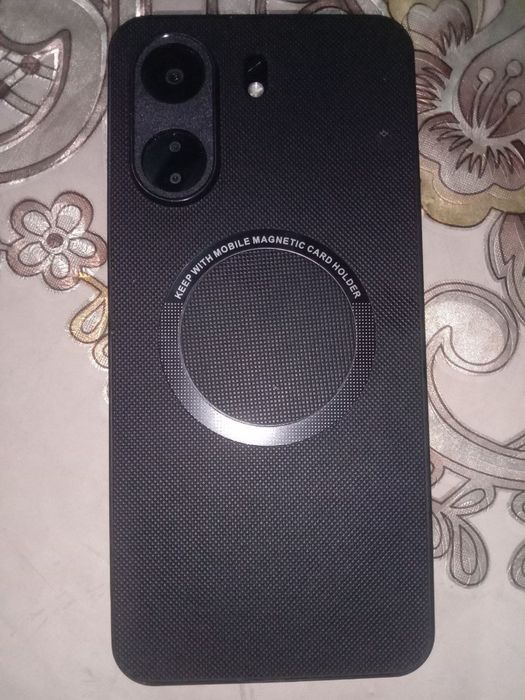 Poco c65 kafolatlari bor yangiday turipti 2 oy ishlatildi endi