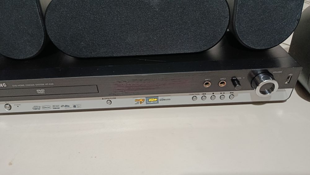 Домашный кинотеатр Samsung HT-X20  в отличном состоянии