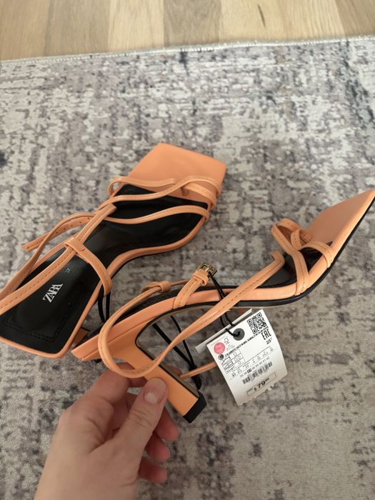 Sandale piele naturala zara marime 37 38 toc elegante