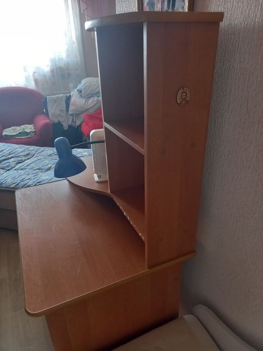 Письменный стол  б/у