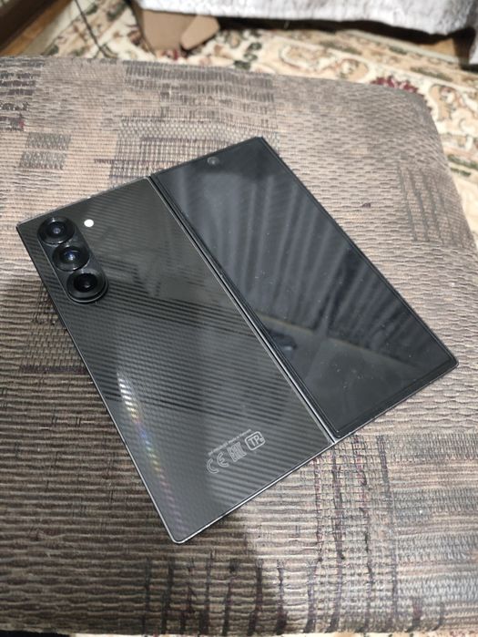 Samsung Galaxy z fold 6