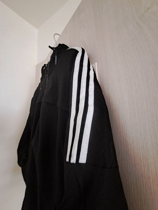 Foita alba si neagra