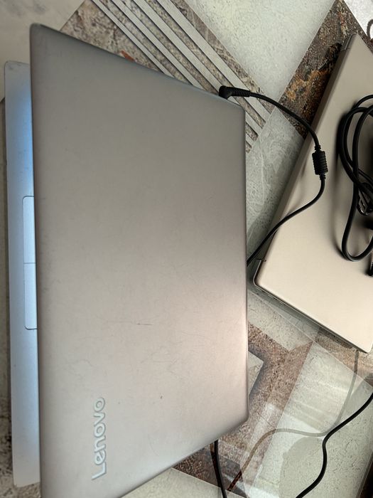 De vanzare laptop lenovo