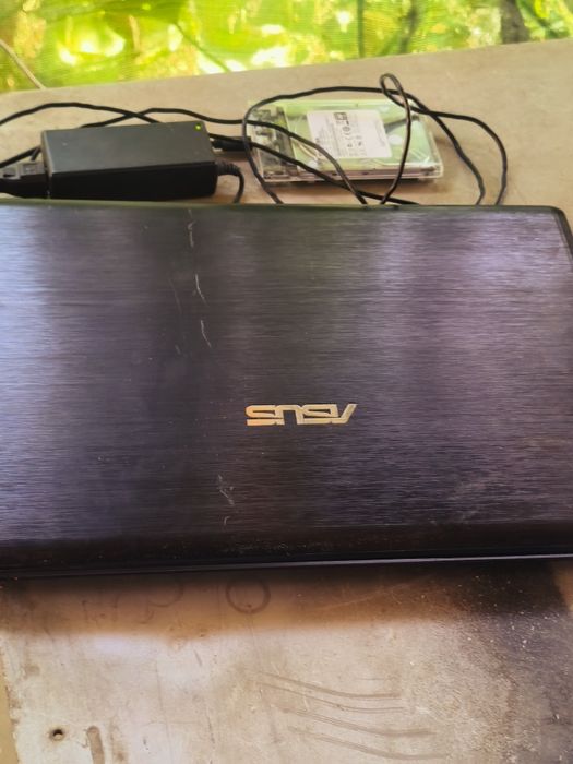 Noutbuk Asus X55VD, 4gb ram 320 gb hdd gt610m 1gb videokarta ,