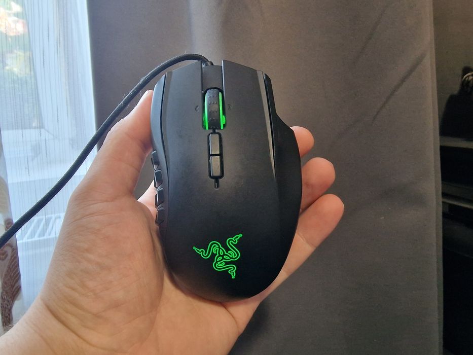 Mouse Gaming Razer Naga 2014 – 19 Butoane (Ideal MMO/MOBA) – Original