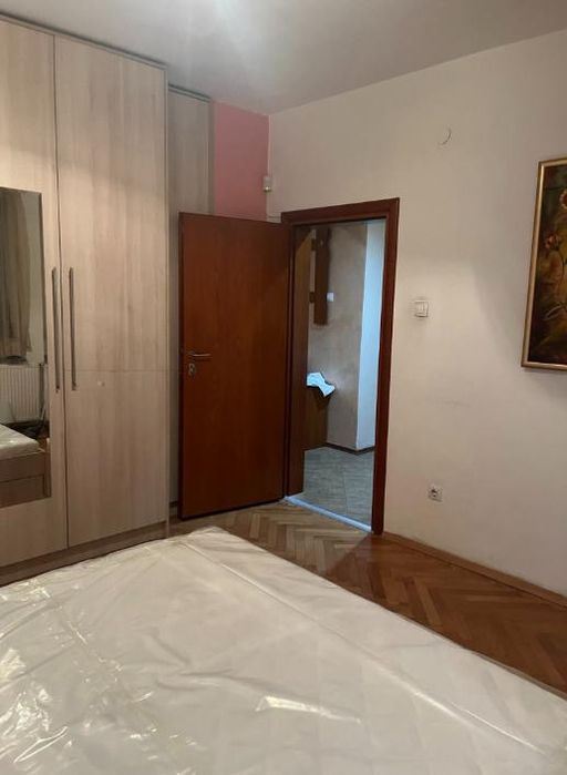 Дава се под наем Тристаен апартамент в Пловдив, Център - 110 кв.м за 450 € - Снимка #2