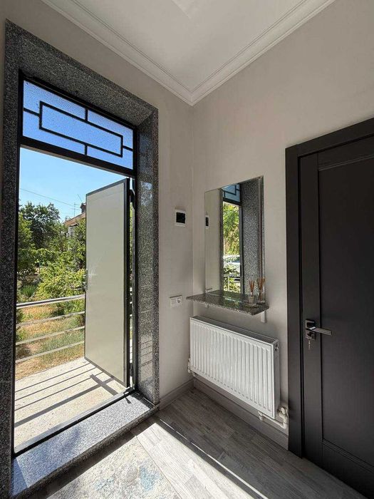 Сдается Шикарная квартира на максим горький Буз-Базар, метро БИЙ 1/1/2