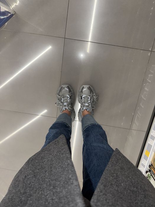 Balenciaga 3xl in Grey