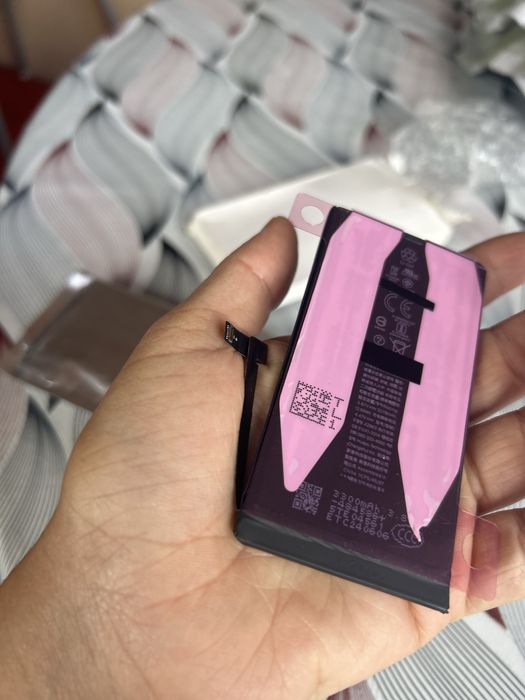 Чисто нова батерия за IPhone 14 неотваряна