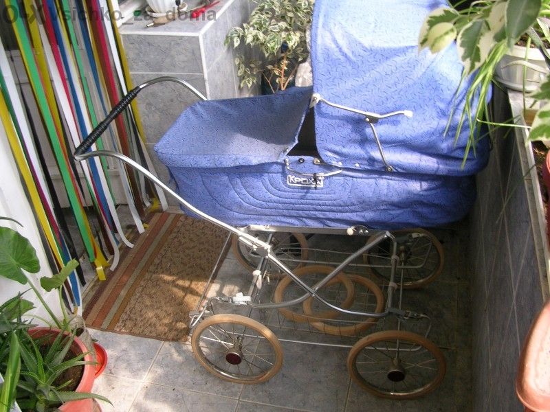 Ретро детска количка