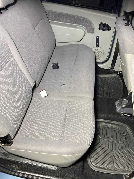 Oferim servicii de curatare tapiterii auto si casnice