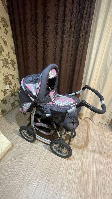 Продам коляску лето-зима