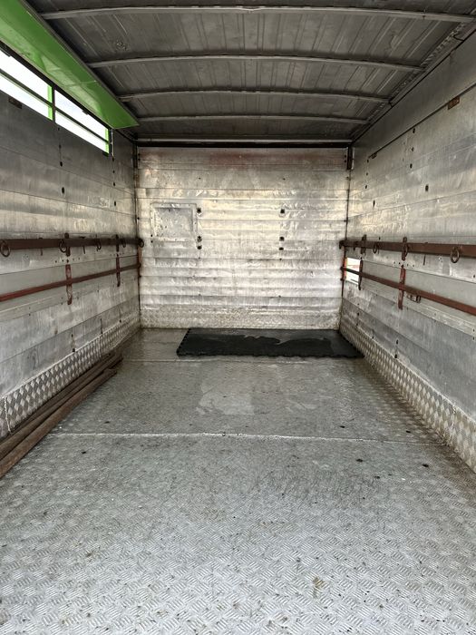 Mercedes sprinter 519 , transport animale , iveco daily