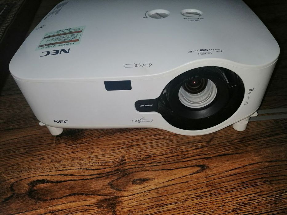 Проектор NEC NP2200 с высокой яркостью