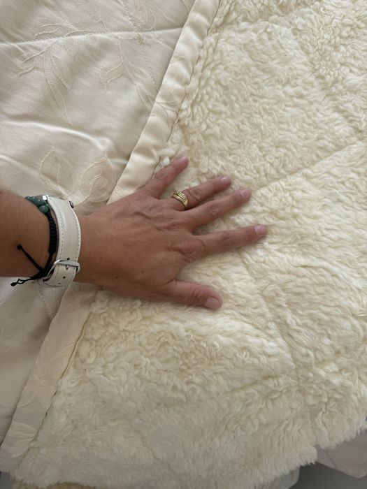 Cuvertură / Pilotă din lână și cașmir (95% Wool, 5% Cashmere), fabricată în Italia