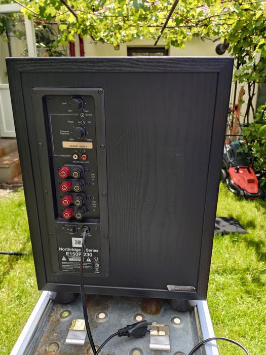 Subwoofer JBL E150P/230 Northridge E Series