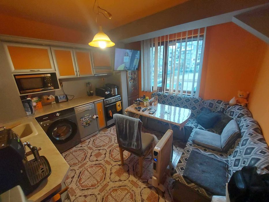 Продава се Тристаен апартамент в Търговище, Запад 2 - 76 кв.м за 1128 €/кв.м - Снимка #3