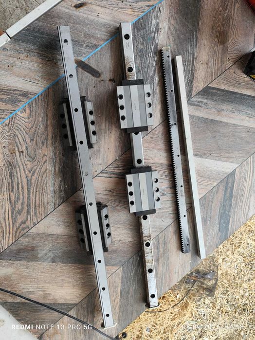Set Ghidaje Liniare THK (Japonia) 800x28mm + 4 Patine și Cremalieră