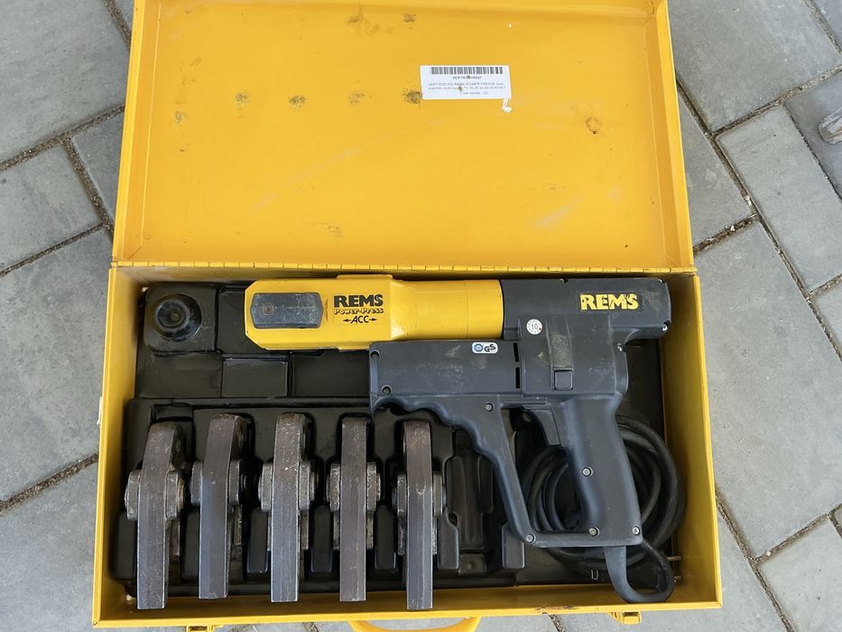 Vind presa sertizare Rems electrica 2025 folosita o singura data la o lucrare cu bacuri V15,18,22,28,35