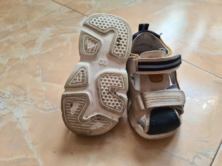 Детски сандали за момче – номер 20, бежови с тъмносини акценти, велкро