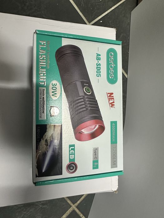 Лед фенер  много мощен