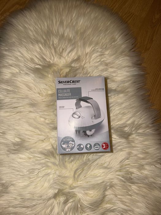 Aparat de masaj anticelulitic Silvercrest.
