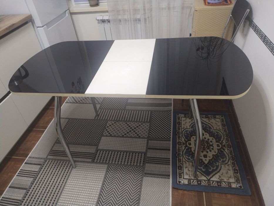 Стол кухонный верх стекло