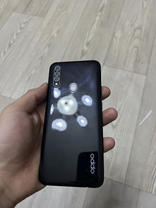 Продам идеальный оппо а31 8/256гб